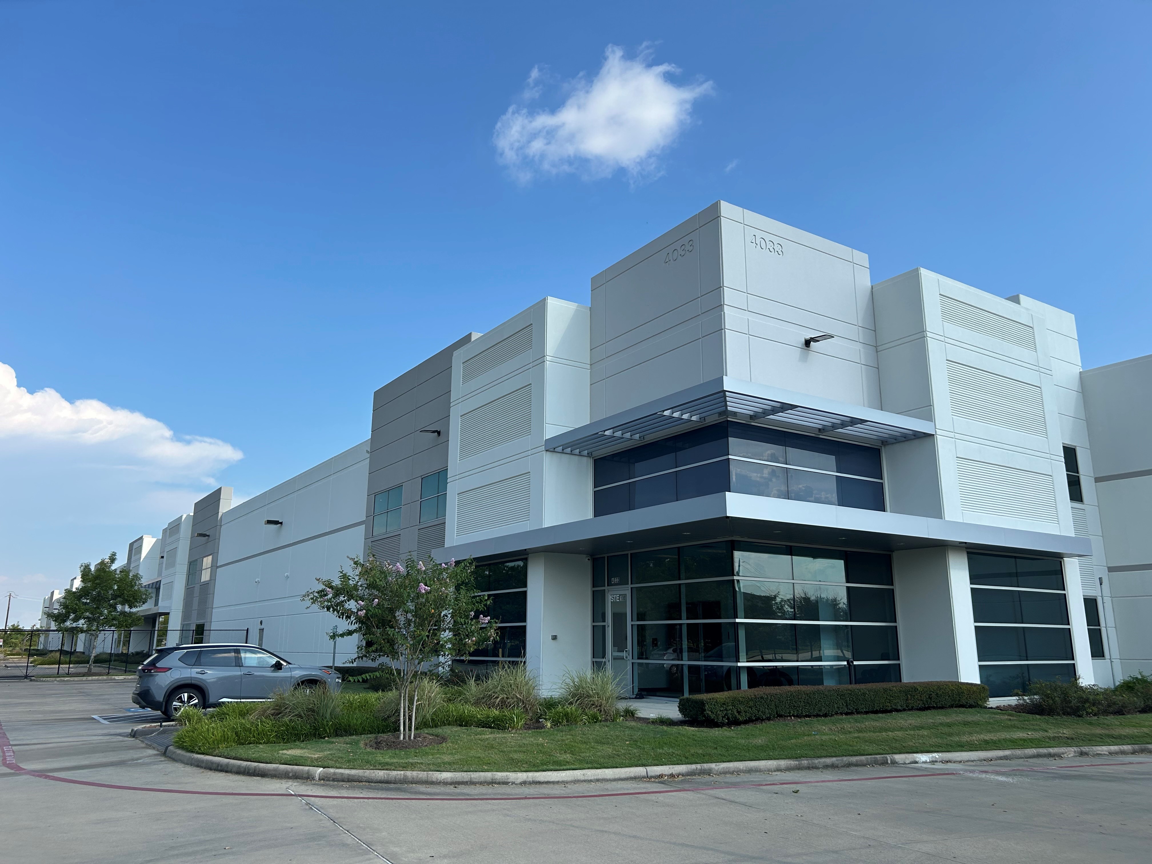 Horizon Tire distribution center in Pasadena, Texas